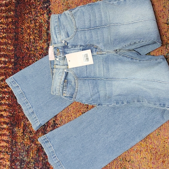 NWT Revice Venus Flares / Eclipse Wash Jeans - Picture 2 of 6